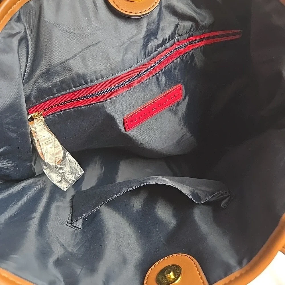 Tommy Hilfiger Tote Signature TH Brown Shopping Handbag W/Pouch MSRP $108.00 - Picture 8 of 11